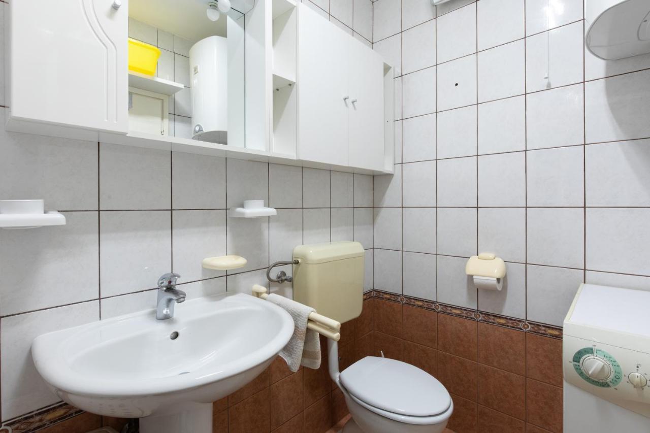 Apartment Blazi Njivice Exterior photo